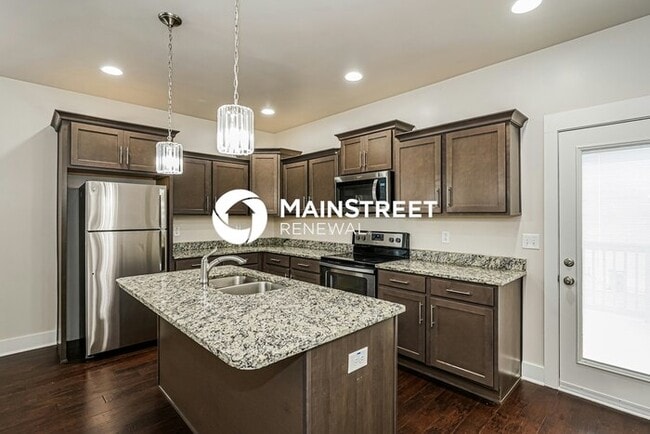 Photo - 3 Bedroom Pet-Friendly Home in HERMITAGE, TN with Main Street Renewal