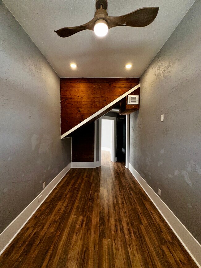 Photo - 2511 N Flores St Unit 2