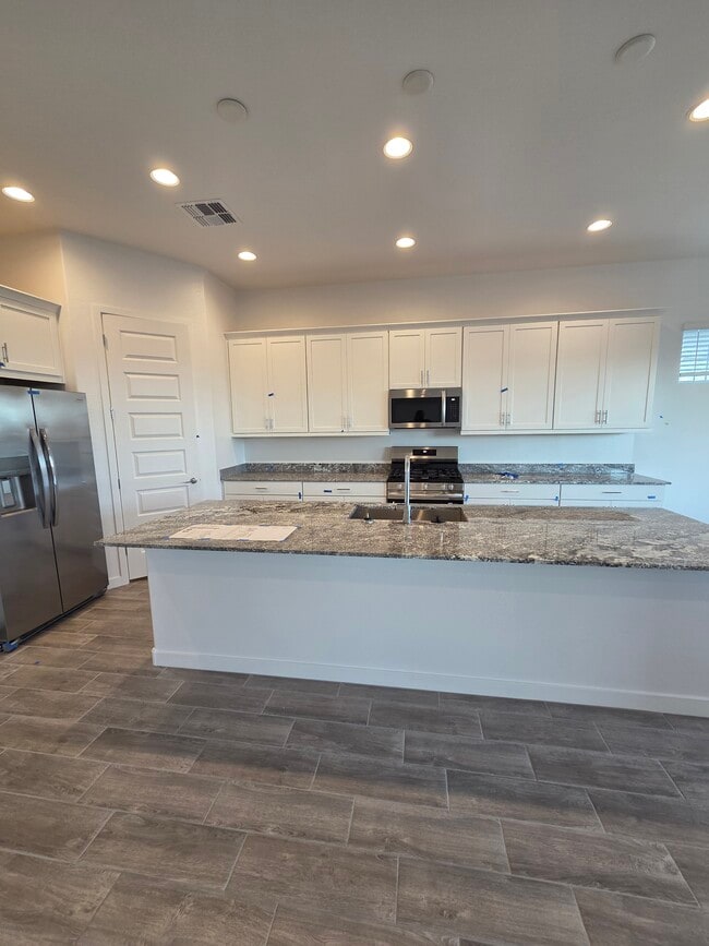 Photo - 23039 E Roundup Way