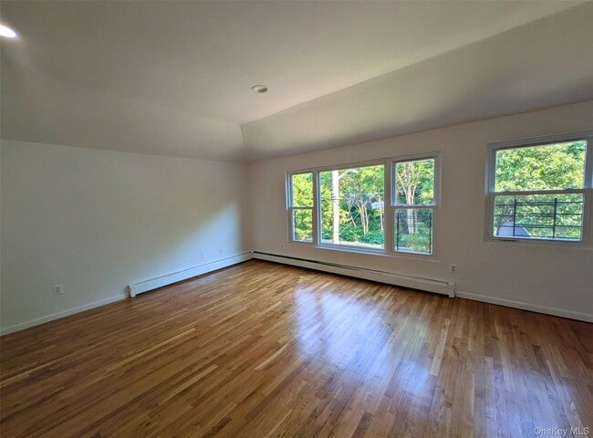 Photo - 174-17 129th Ave