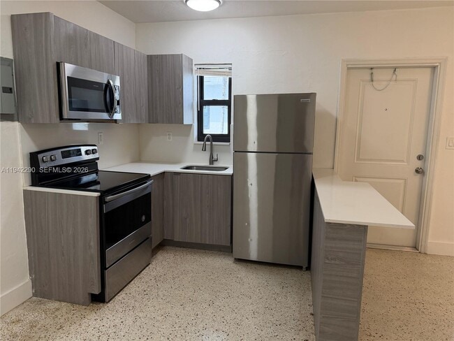 Photo - 600 SW 10th St Unit 6