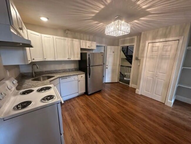 Photo - NORTH E. 2 BR Apartment - 6/1/26