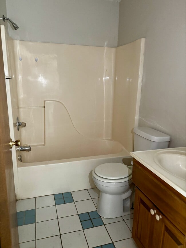 109 Brookland Dr Apartments For Rent in Killen, AL