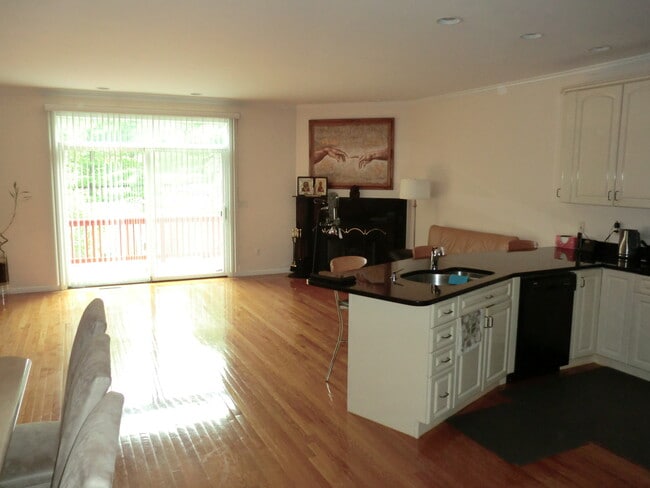 Photo - 26 Tanglewood Rd