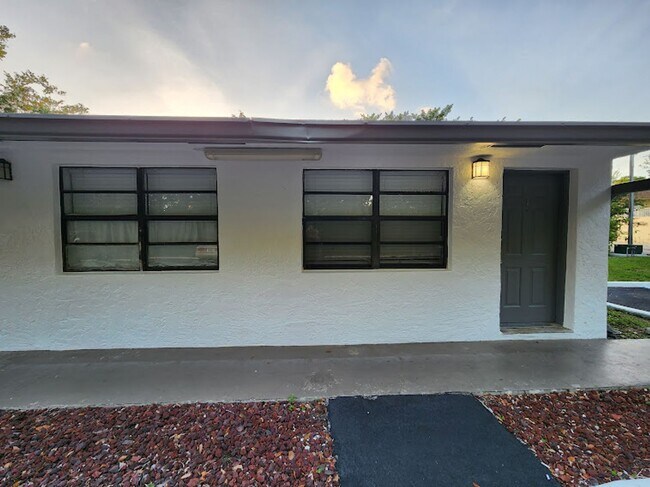 Photo - 2316 Monroe St