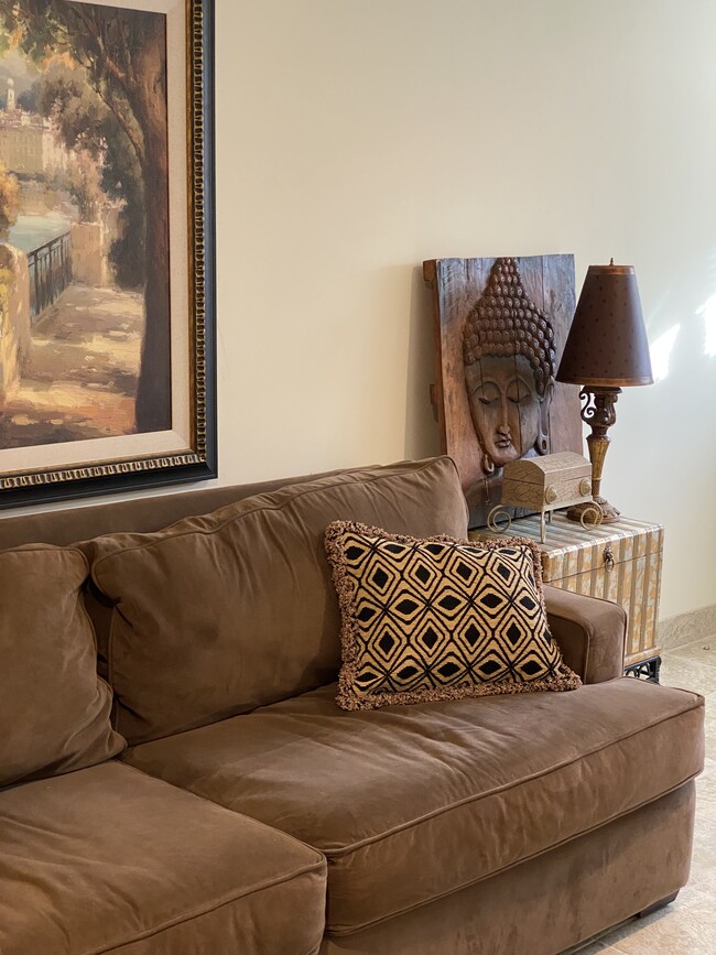 Living area - 5821 Lowell St House Unit 5821