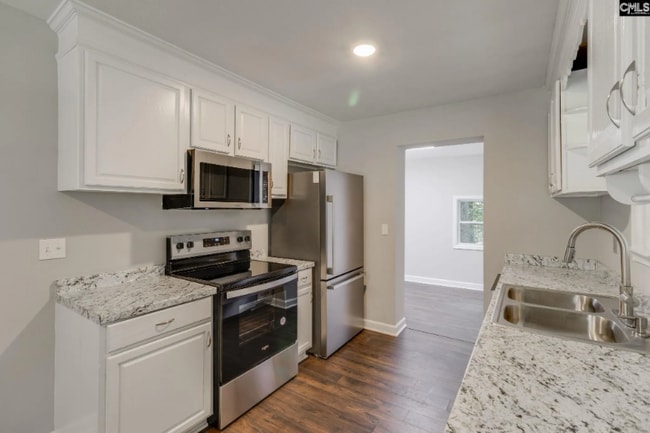 Photo - 827 Woodside Ave