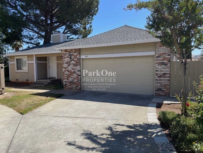 Building Photo - Now Available! Nicely Updated Home in Clay...