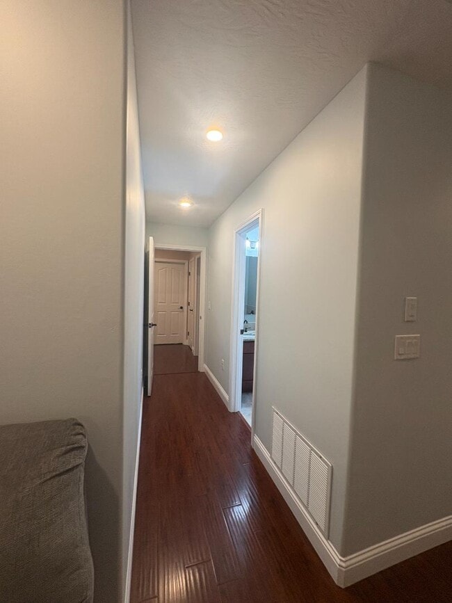 Photo - 725 Almond Tree Ln