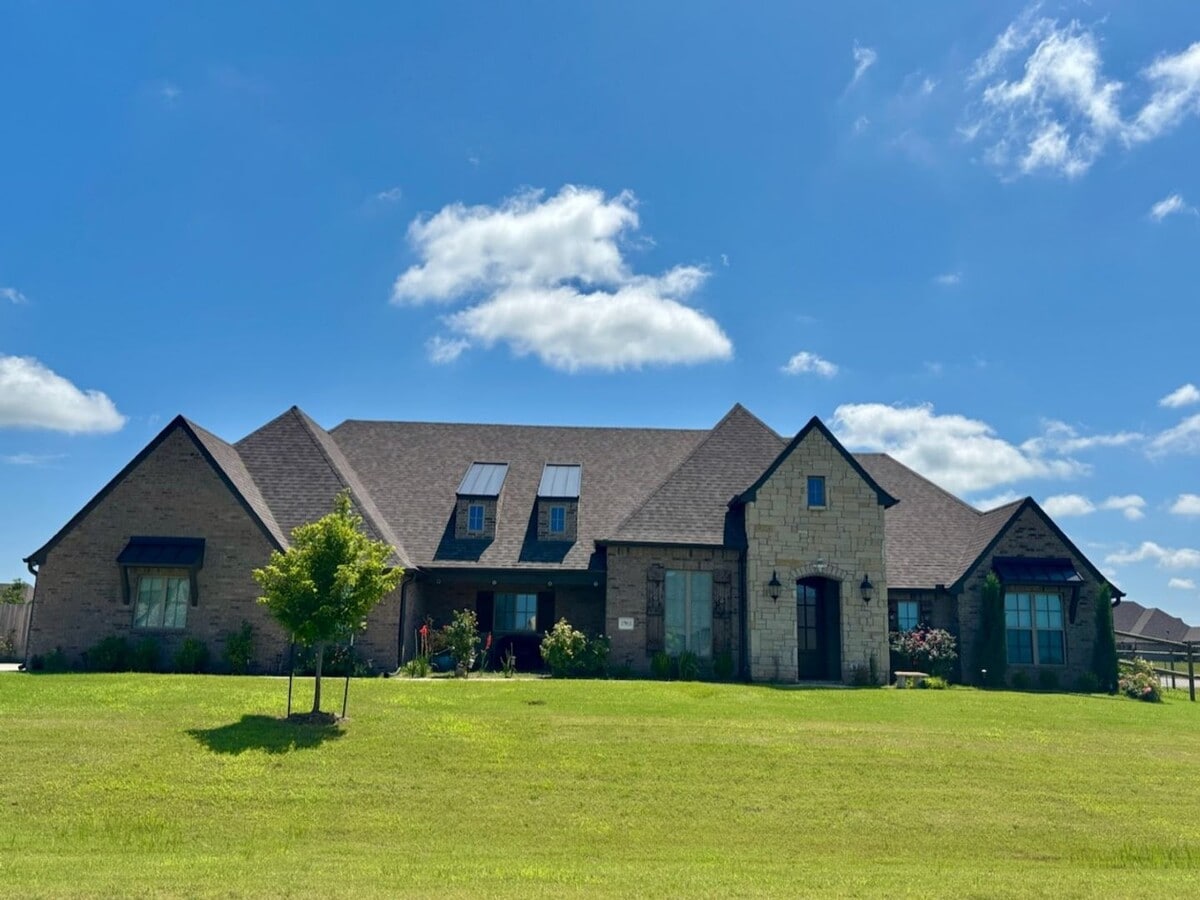 Beautiful and impeccably maintained single... - Beautiful and impeccably maintained single... House