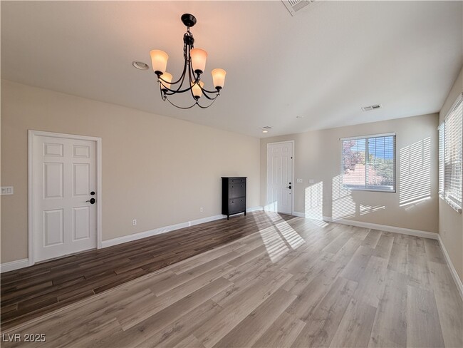 Building Photo - 10733 Mentesana Ave