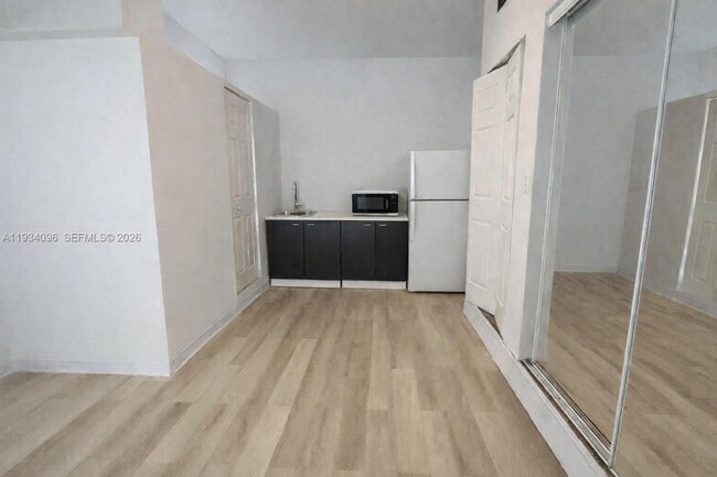 Building Photo - 15730 SW 140th St Unit 15730