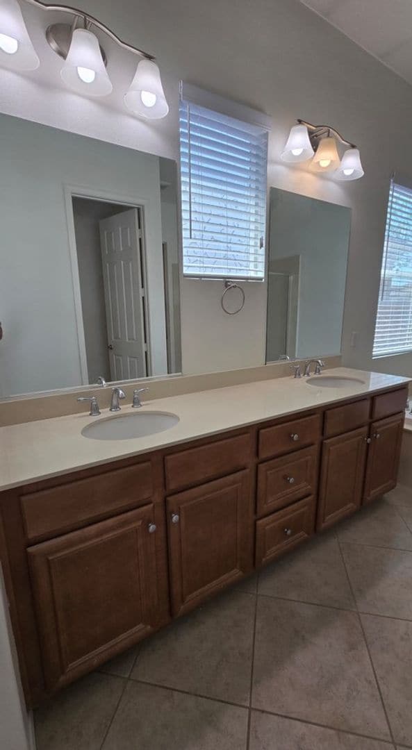 Photo - 6011 Dubois Pl