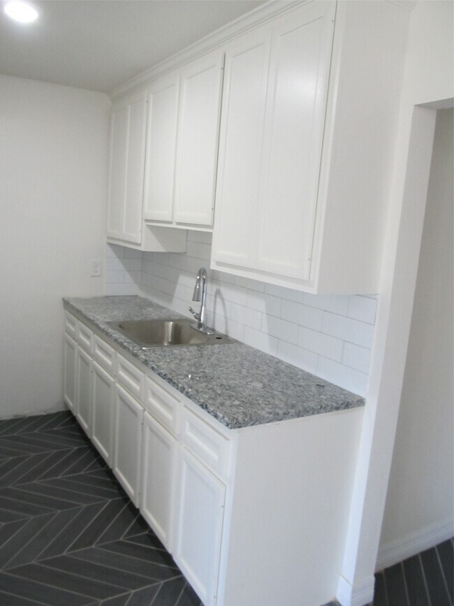 Photo - 1213 Trimm Ave