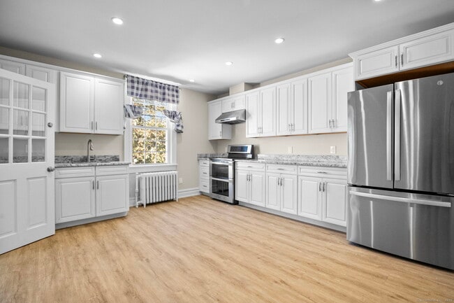 Photo - 60 Pemberwick Rd Unit #3