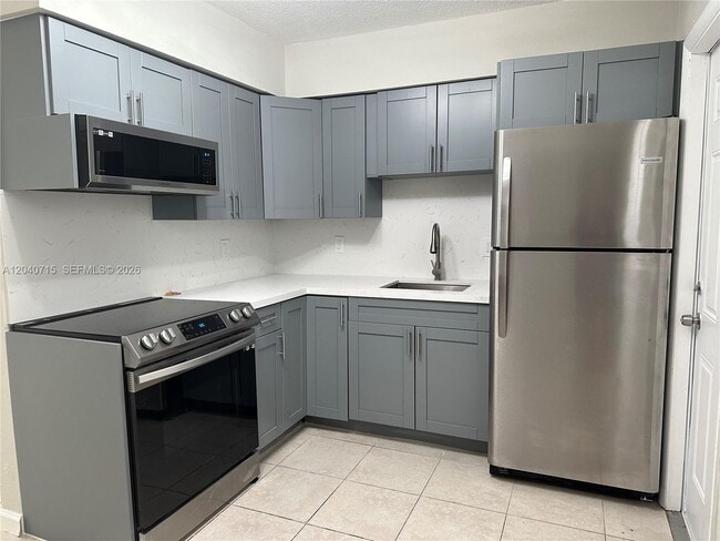 Photo - 1645 NW 6th Ave Unit W