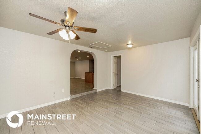 Photo - 2421 Harvard Rd