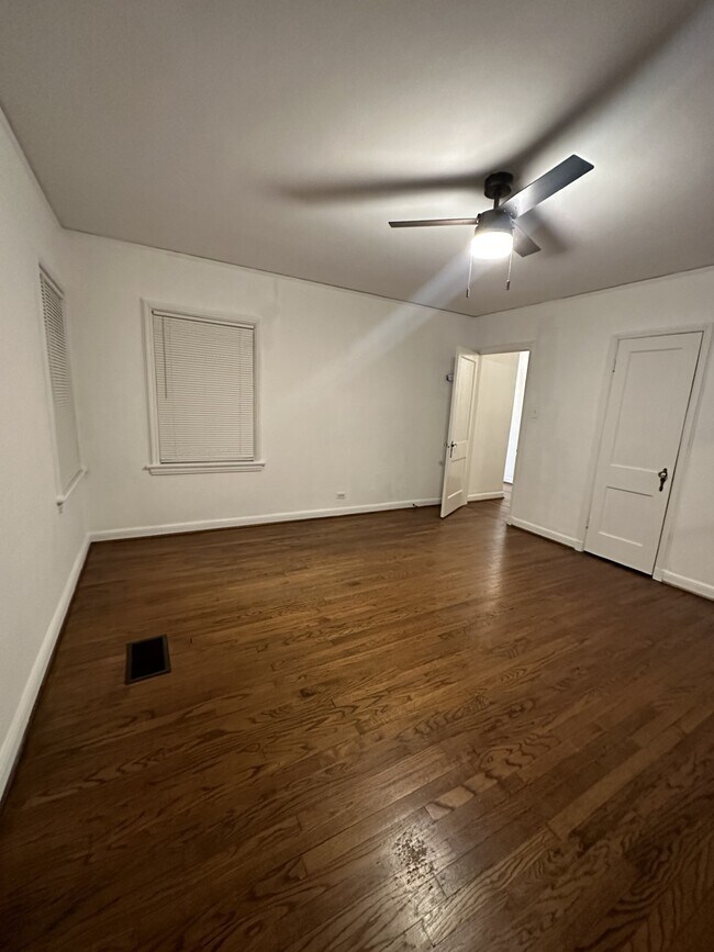 5806 Goodwin Ave Unidad LWR