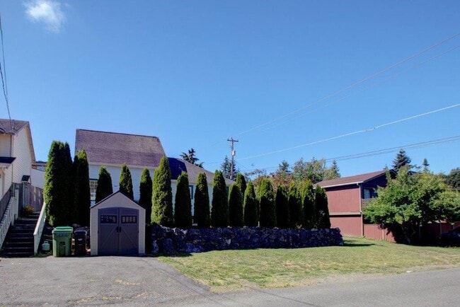 5001 25th Ave SW
