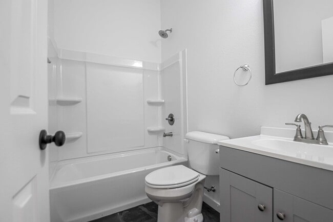 Photo - 214 S Park St Unidad B