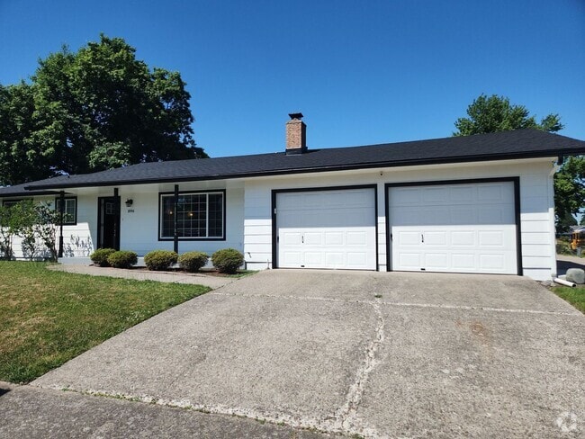 Building Photo - 2 Bedroom 1.5 Bath Washer Dryer Included i... Rental