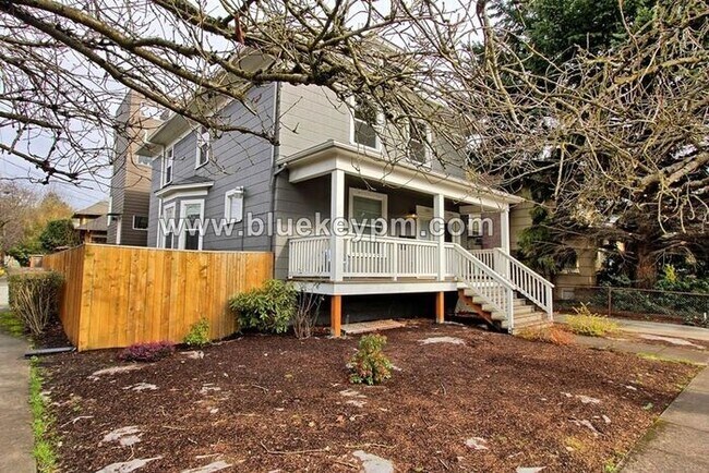 Photo - 2 Bed, 1 Bath Basement Apartment in Albert...