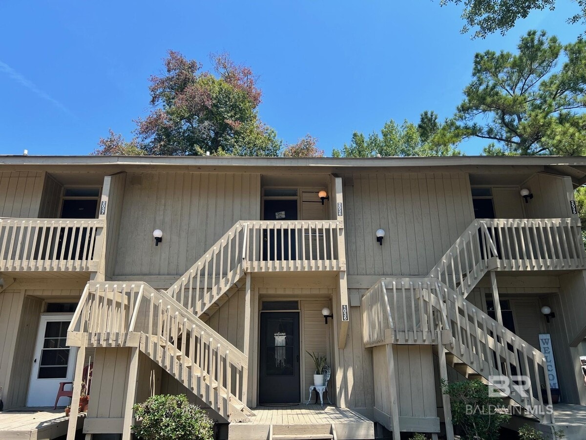 Photo - 2036 Sea Cliff Dr N Rental