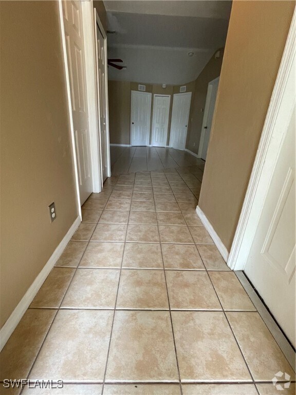 Building Photo - 1090 Jaguar Blvd Rental