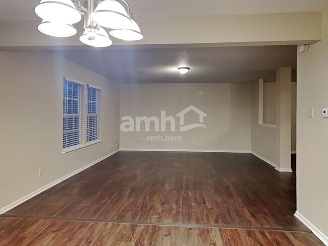 Photo - 6503 W Philadelphia Dr