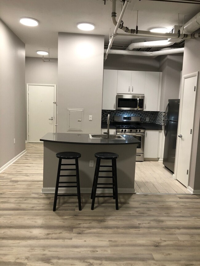 Photo - 1300 N St NW Unit 608