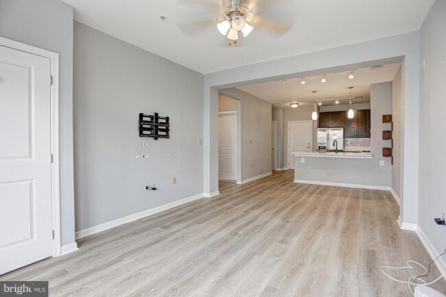 Photo - 2655 Prosperity Ave Unidad 317