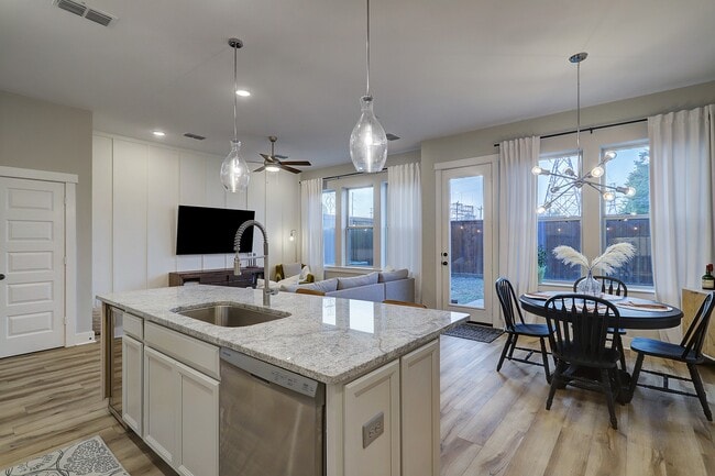 Photo - 10934 Brambling Wood Dr