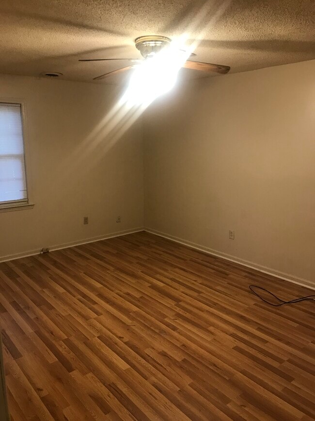 Photo - 1910 John Ct