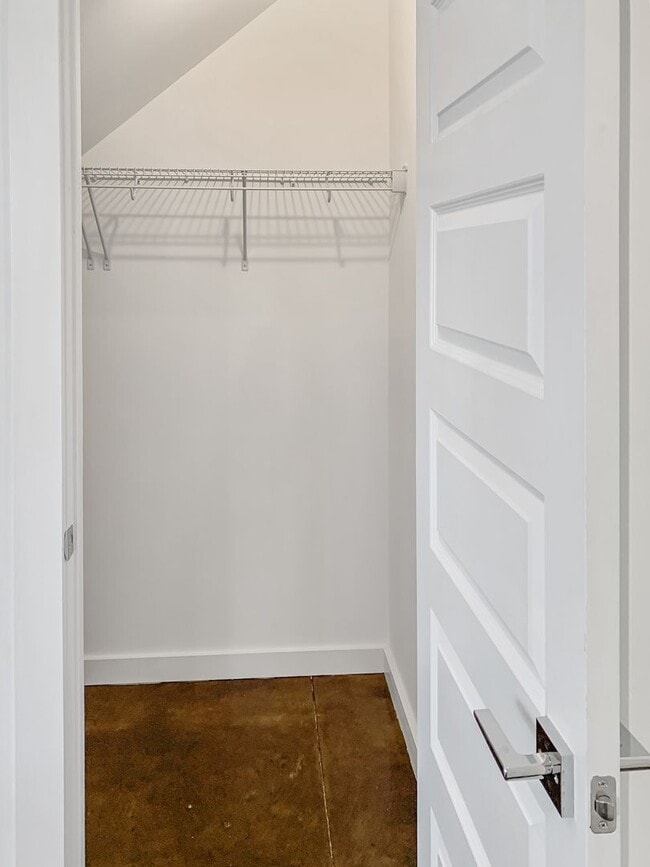 Photo - 2 Bedroom, 2 Bathroom downstairs unit in Manchester! Tons of natural light, modern look