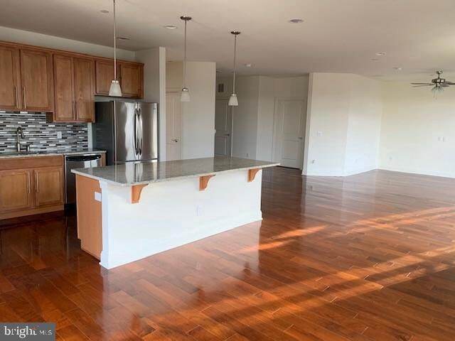 Building Photo - 2 N Commerce Square Unit 302