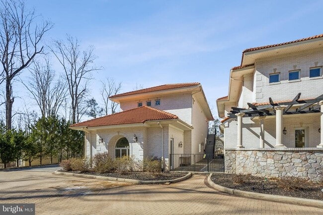 Building Photo - 8606 Cathedral Forest Dr Rental