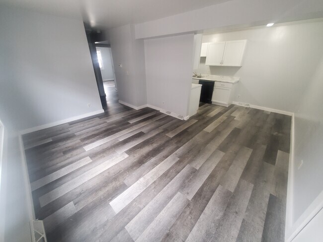 Photo - 913 7th St S Unit 1