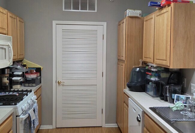 Photo - 1259 W Lake St Unit 206