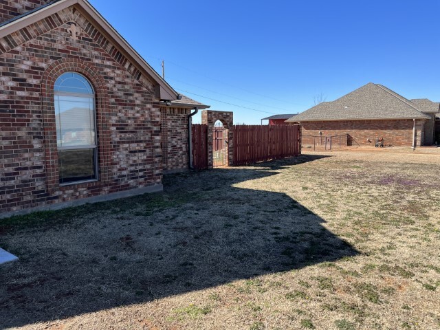 Photo - 394 NE Simmons Cir