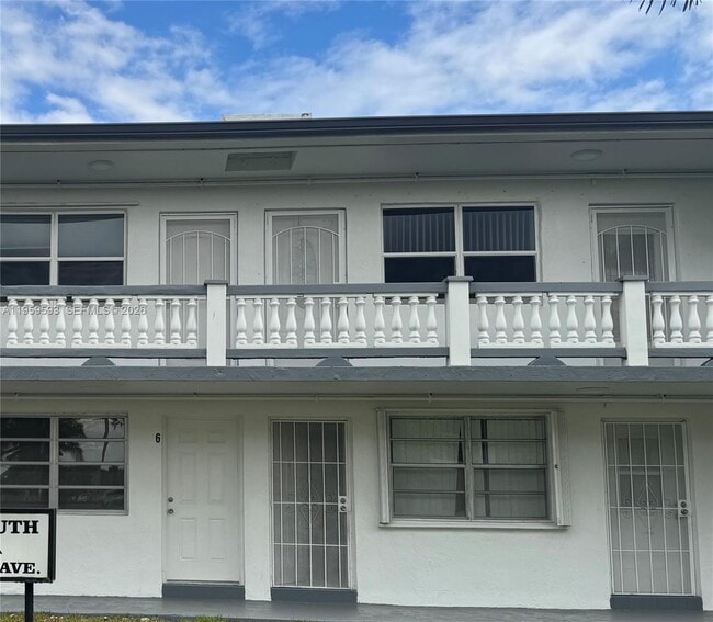 Photo - 20337 NE 2nd Ave Unidad 17