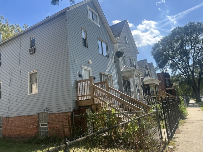 Photo - 5623 S Hermitage Ave