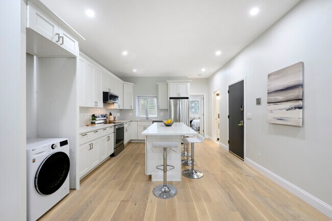 Photo - 368 Main St Unidad 2