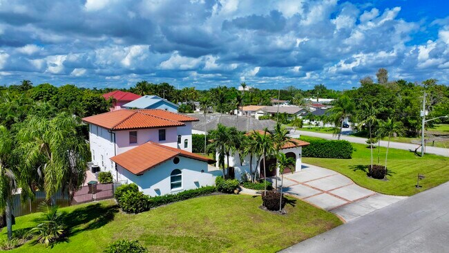 Photo - 6401 Travis Rd