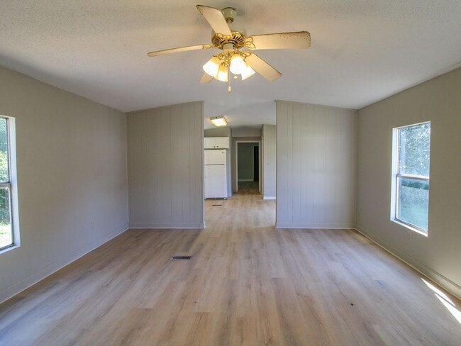 Photo - Completely Updated 3BR/2BA Trailer in Musc...