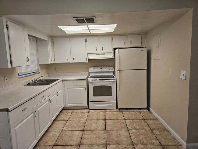 Photo - 2556 NW 52nd Ave