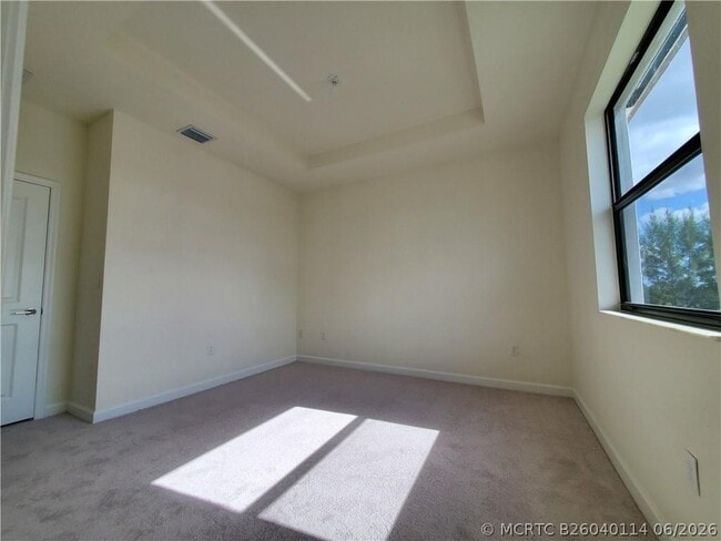 3216 W 114th Terrace