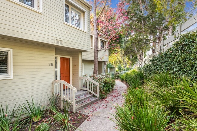 Spacious 3BD/2.5BA Mesa Townhome! (Walking... - Spacious 3BD/2.5BA Mesa Townhome! (Walking...
