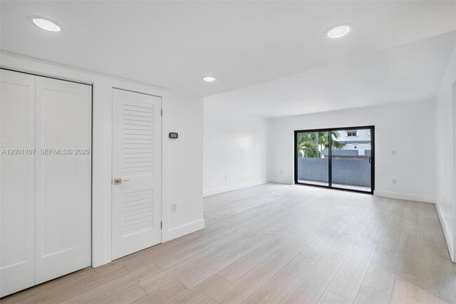 Photo - 3582 NE 171 St Unit 207