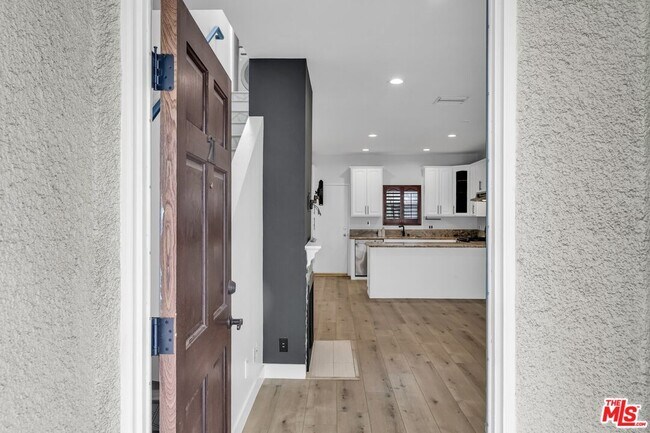 Photo - 856 W Beach Ave Unit 21