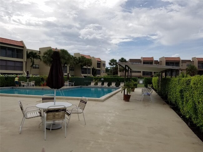 Photo - 220 Lakeview Dr Unidad 206